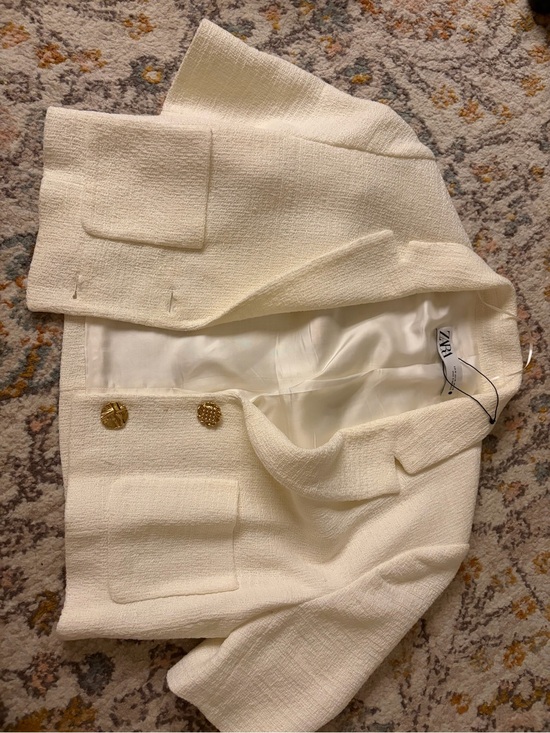 Zara Jackets & Blazers - Zara Ivory Bouclé Cropped Jacket with Gold Buttons